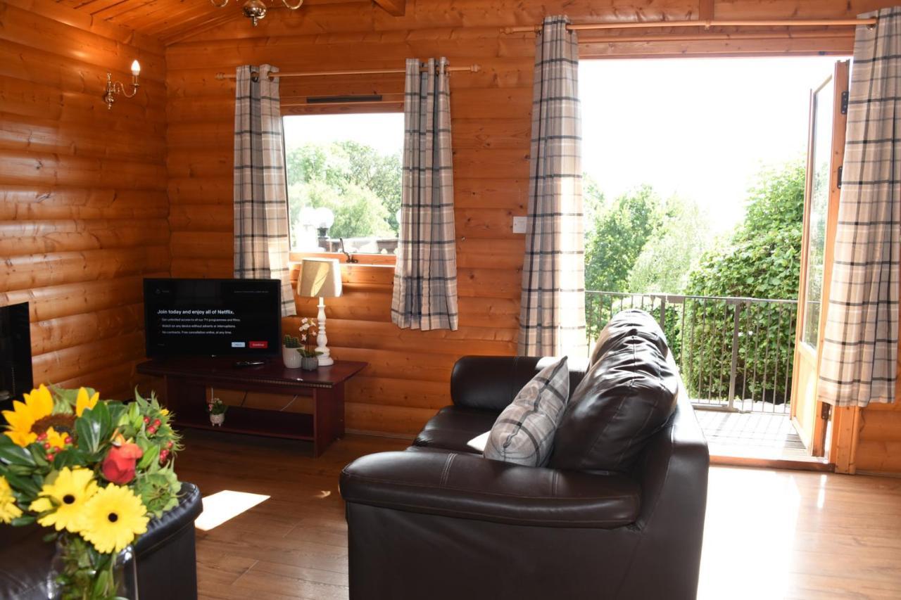 ראיאדר Tawny Owl Lodge מראה חיצוני תמונה